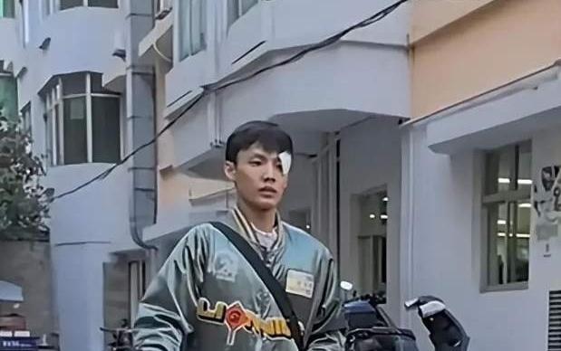 央视直播！CBA焦点对决来袭，徐杰火线复出，杜锋要给丁伟上一课