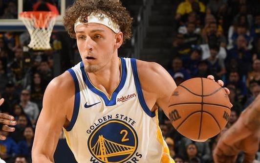 官方：金州勇士执行后卫布兰丁波齐姆斯基第四年球队选项