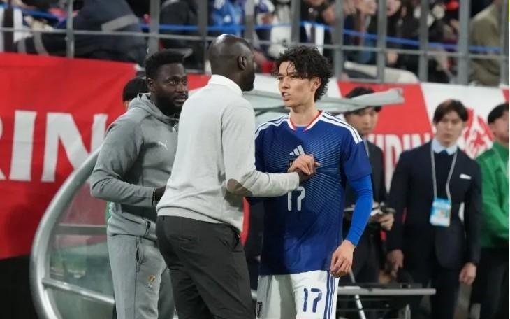 田中碧谈弗朗西斯受伤：真的很抱歉，祈