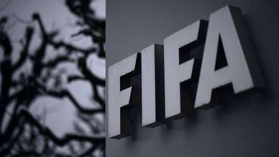 FIFA官方前加蓬U17男足教练性侵多名未成年球员，被终身禁足