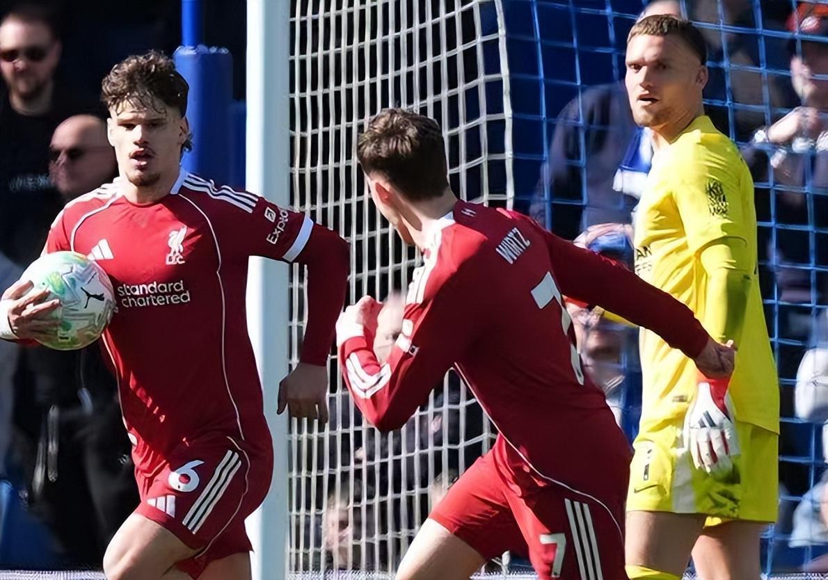 随着利物浦12，切尔西03惨败，英超最新排名出炉！曼联排第3