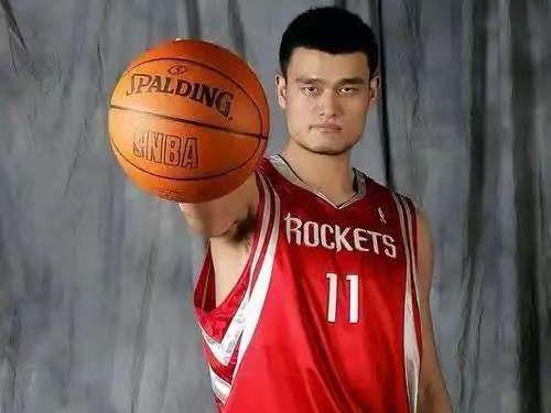 姚明45岁开始领NBA退休金，每月约1.3