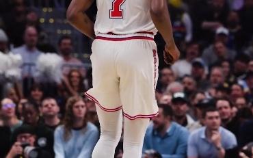 阿门连续三次犯错致火箭惜败!申京33+10+10丢绝平三分杜兰特5帽