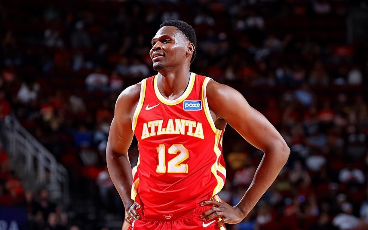 17中16狂砍33分，火箭弃将在老鹰二队