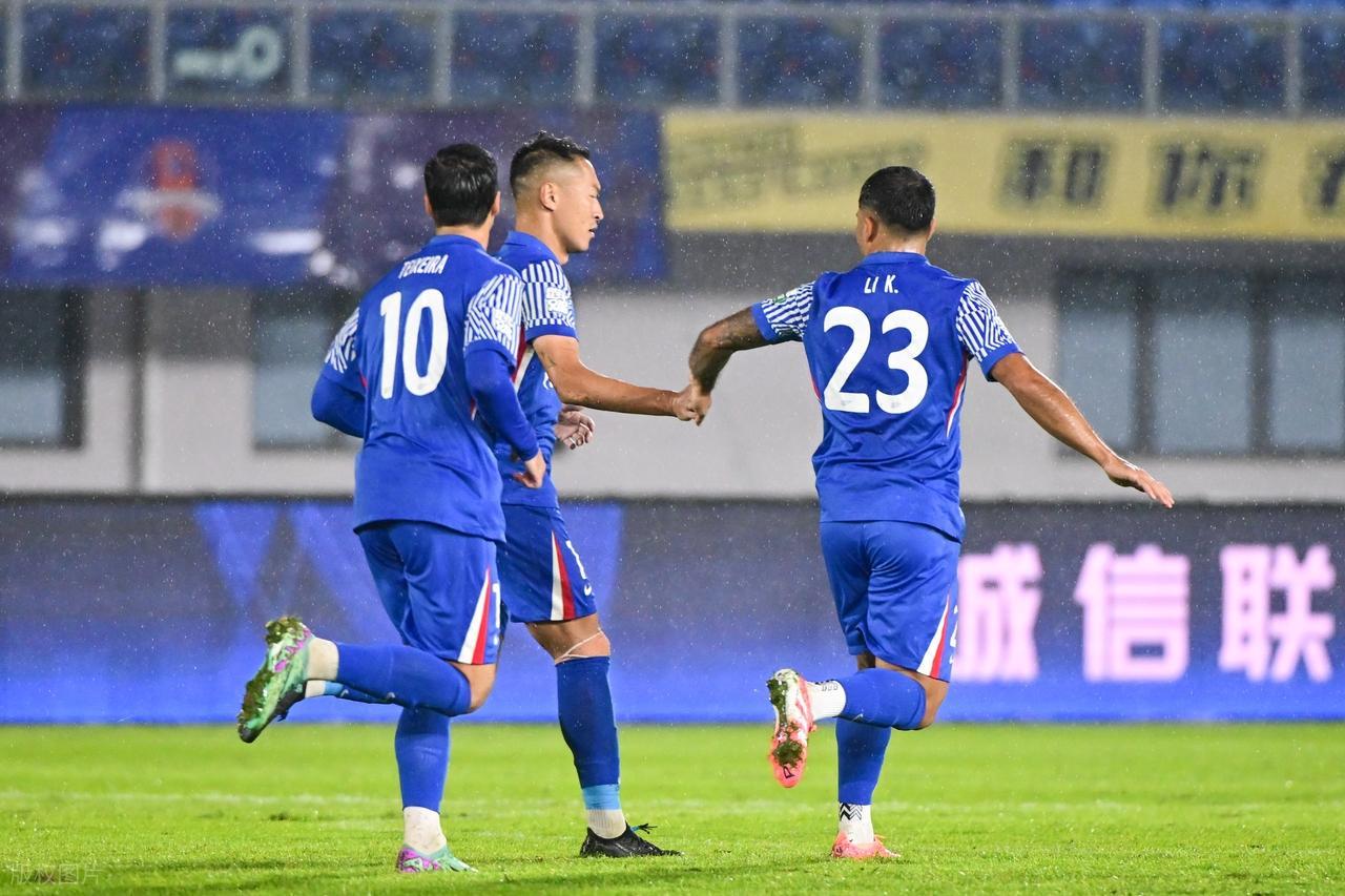 中超最新积分战报北京国安绝望！争冠3强皆赢球上港2分优势领跑