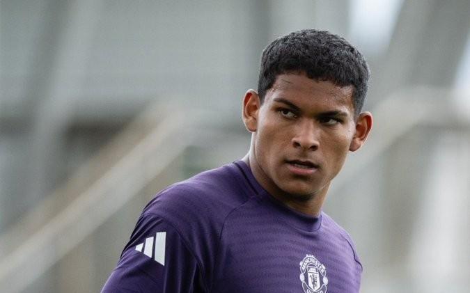 记者：迭戈莱昂或将在下个转会窗口被曼联租借出去