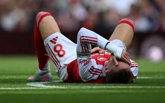 阿森纳四闸齐伤竟因“训练量不足”