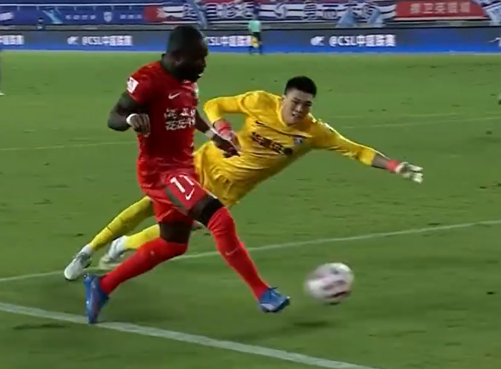 随着武汉三镇25，大连英博11，中超积分：3队角逐冠军，5队保级