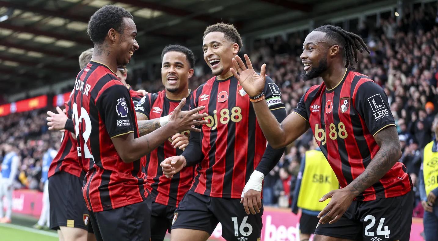 一场20诞生英超最大黑马，夏窗后防被挖空，却力压众豪门排第二