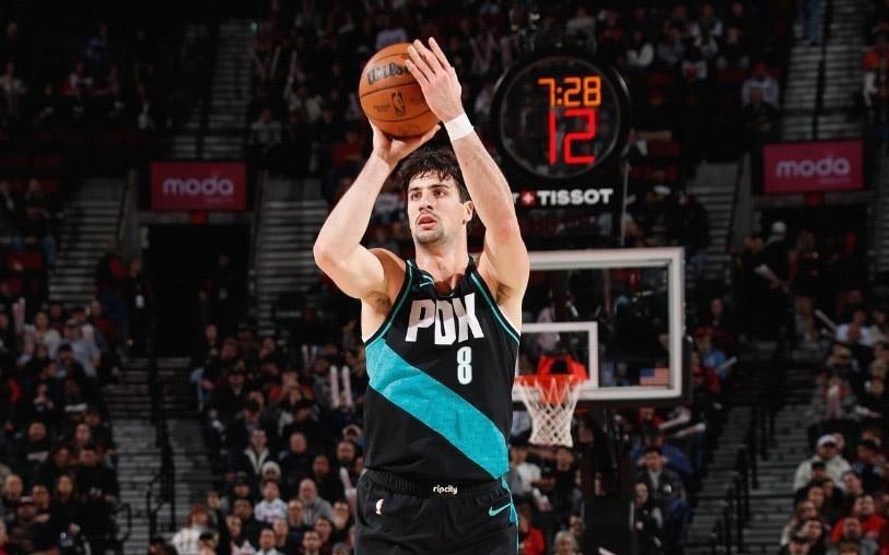 官方:阿夫迪亚背伤复发,提前退出对阵热火的比赛