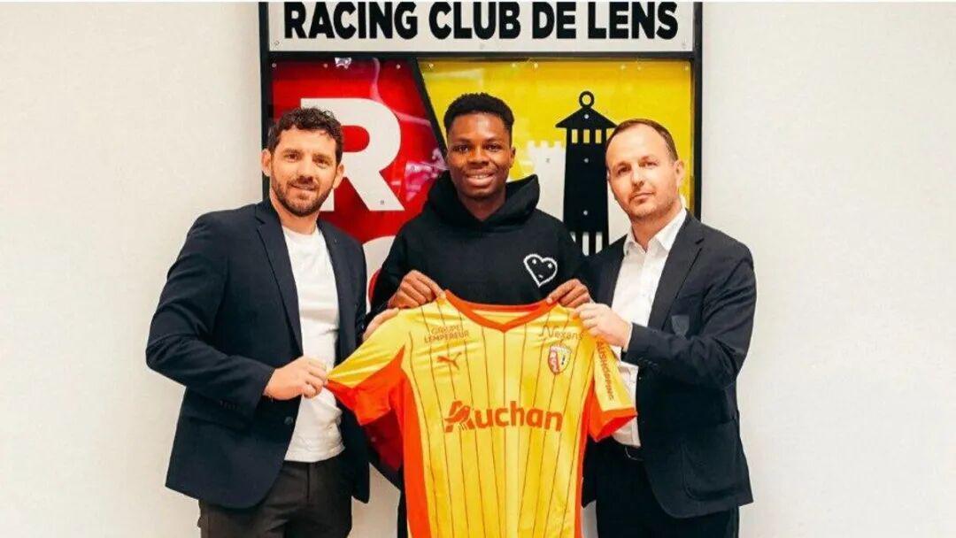 曼联冬窗首签浮现！1500万锁定法甲抢断王球员已同意加盟