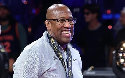 迈克布朗：我爱尼克斯球迷最振奋的是将能在主场升起冠军旗帜