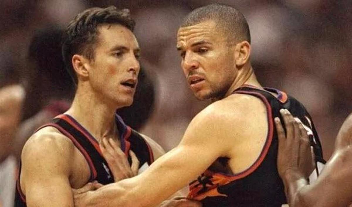 太阳队名宿，纳什、基德都给他打替补，巅峰时期场均20+10助攻