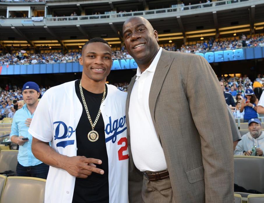 只要360w！威少21+5+9，一战比肩乔丹+超越魔术师！