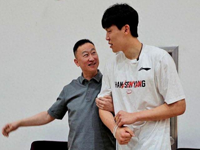 像极了当年周琦！杨瀚森的NBA起步困