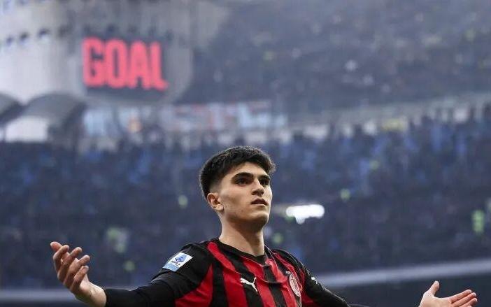 米体丨米兰将其视为未来建队的绝对