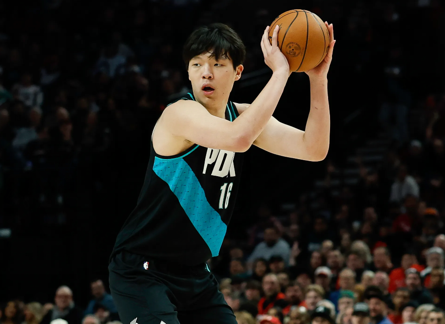 开拓者成扩军最大赢家美媒预测8人保护阵容：杨瀚森大概率留队