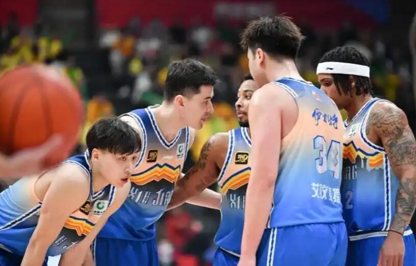 CBA最惨队！一外援提桶跑路一外援被