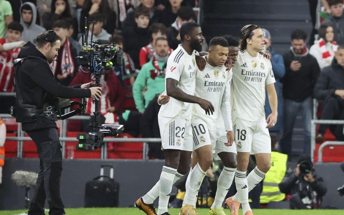 自1956年以来，姆巴佩是首位自然年五