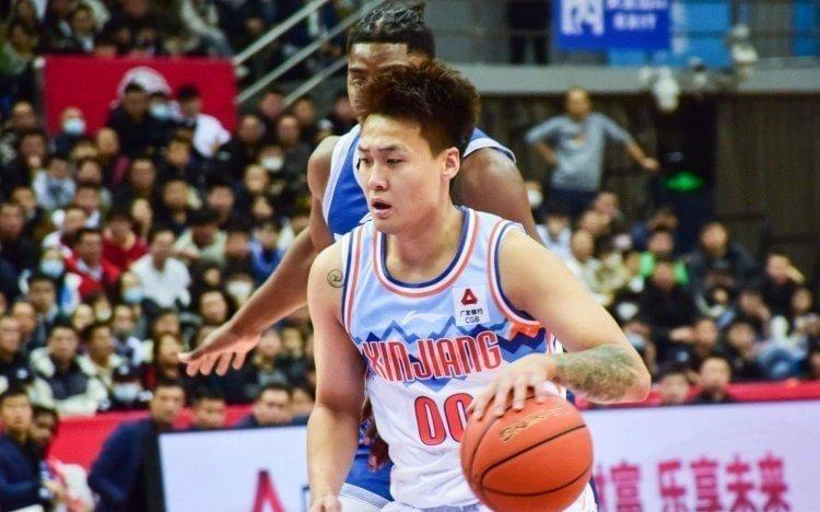 新疆狂赚1.6亿！赵睿年薪550万，名记：只