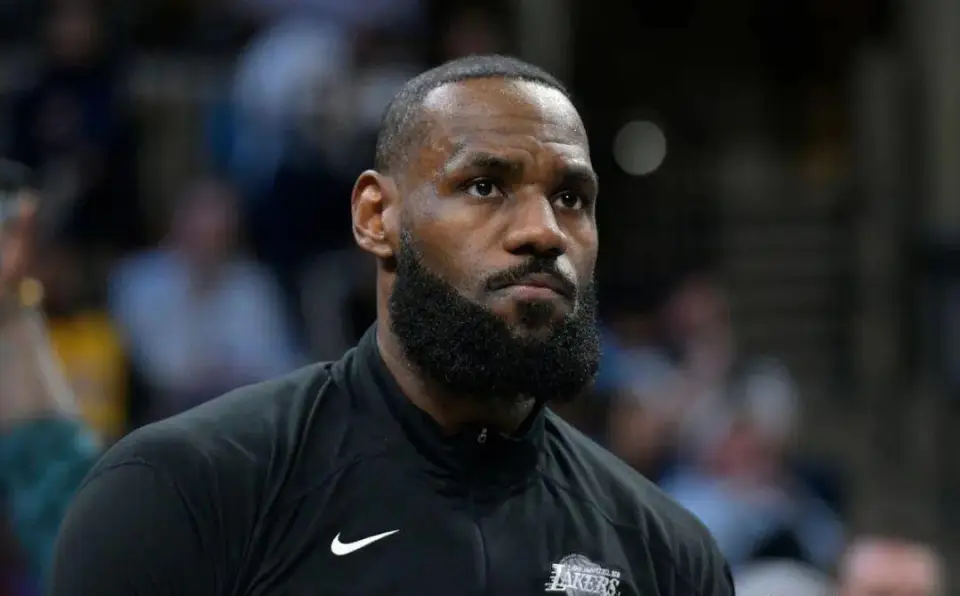 ESPN专业度遭质疑，12投仅15分仍排联盟第8，令人不解