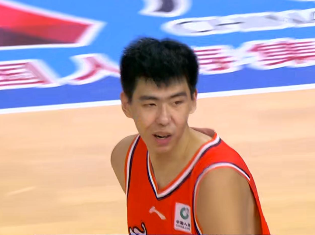 8投8中！2米26徐昕，展现CBA顶级水平球迷：杜锋怎么看