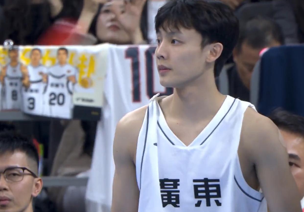 正式确定！山东队截胡广东冠军后卫，这