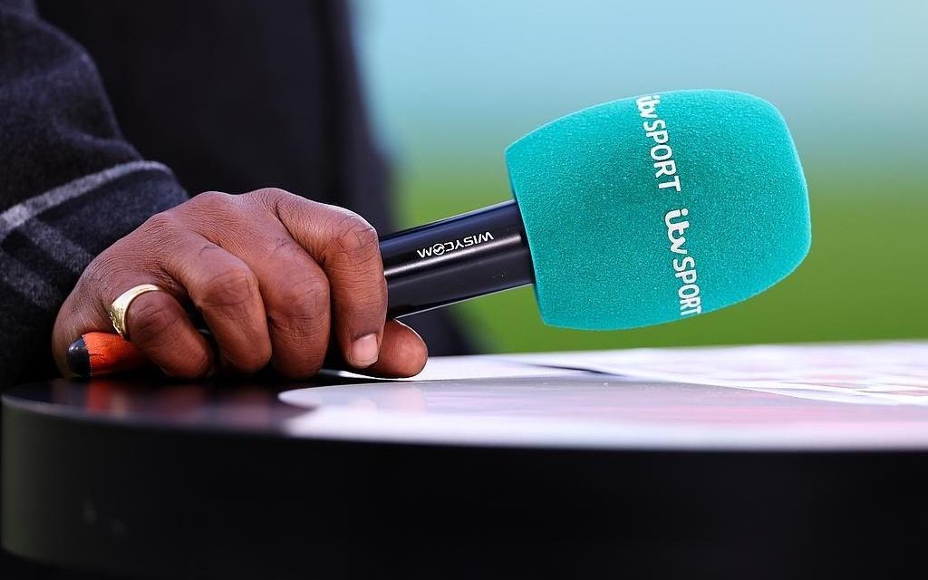 卖奖杯、卖主力、等收购，破产后的球