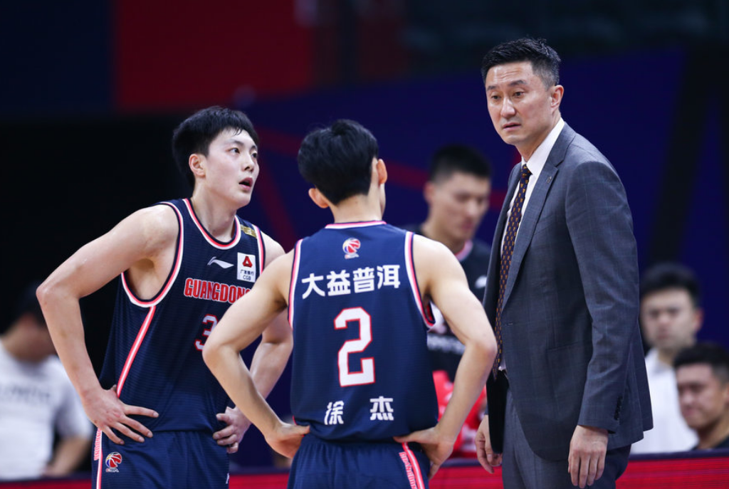 CCTV5+直播！广东男篮迎战同曦，两主力