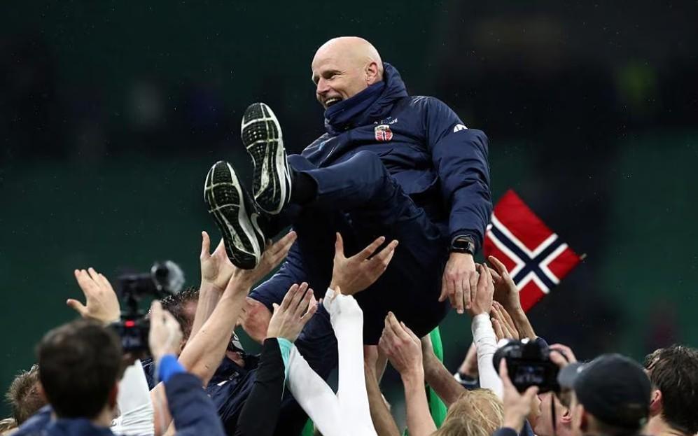 挪威主帅谈晋级世界杯：这是个超现实的夜晚，我感到非常自豪