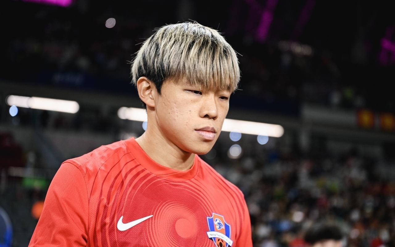 上海海港强挖茹子楠豪门“囤后卫”