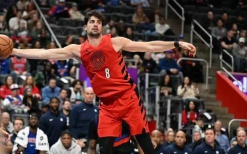 开拓者真核背伤成隐患杨瀚森处境亦将受到影响