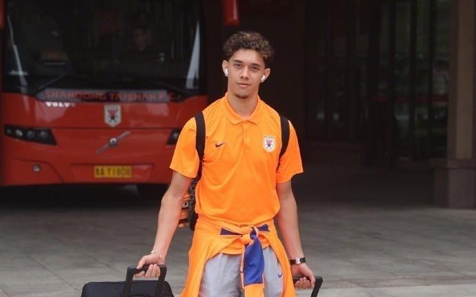 齐鲁德比冲击前四还是拉兄弟一把这个选择题并不存在