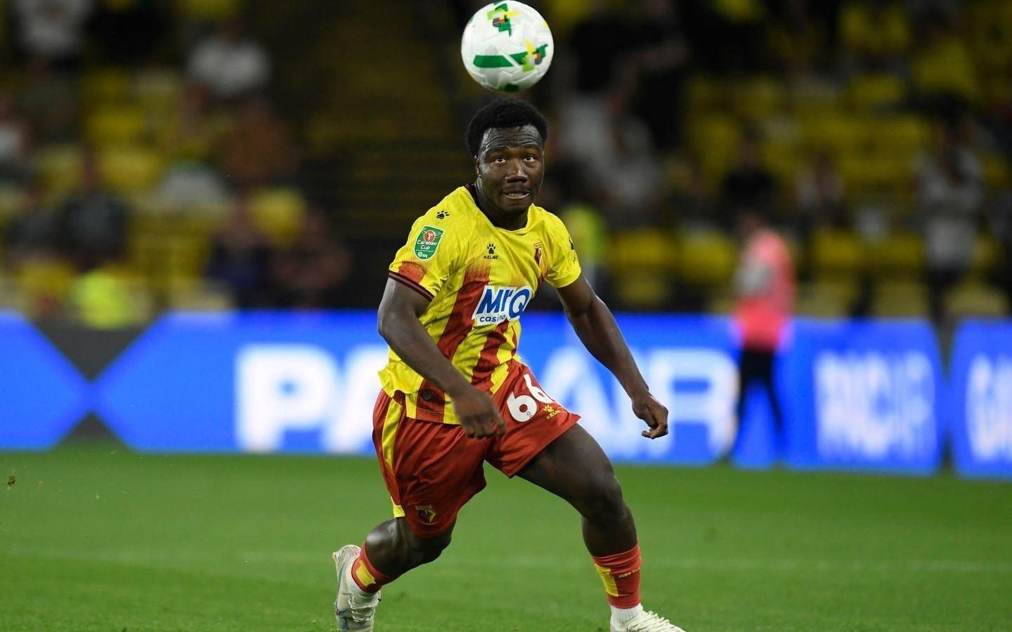 记者：拜仁拥有伊兰昆达的回购条款，回