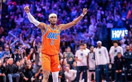 亚历山大赛季前19场16次得分30+成N