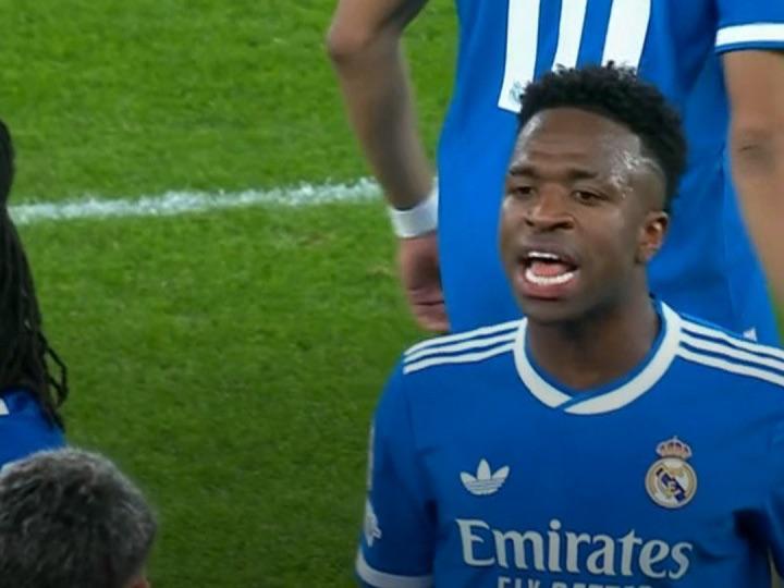 反转！维尼修斯先侮辱对手！他骂普雷斯蒂亚尼“懦夫”！