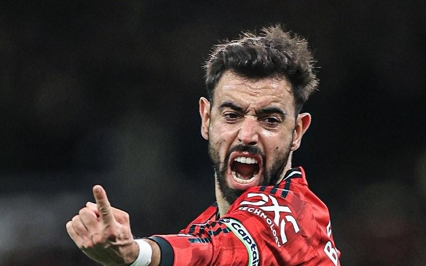 不敌十人埃弗顿，曼联英超连续5场不败+主场4连胜遭终结