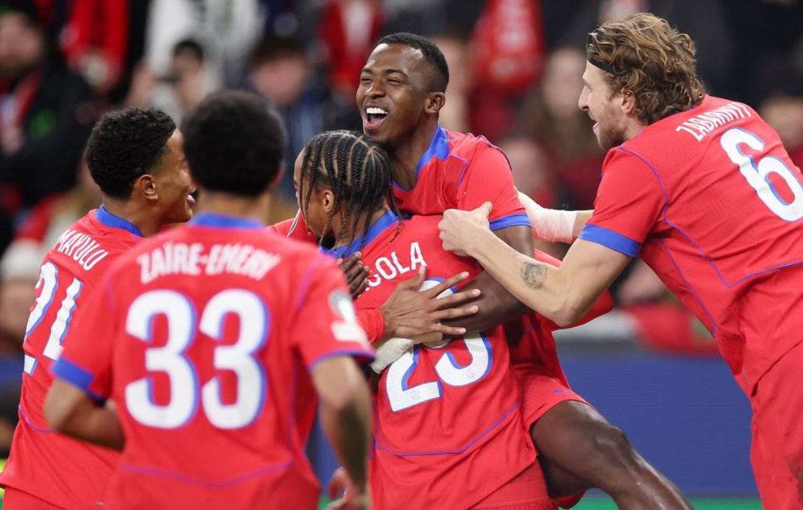 72！61！欧冠疯狂一夜，巴黎巴萨狂胜，穆帅惨败，马竞溃败