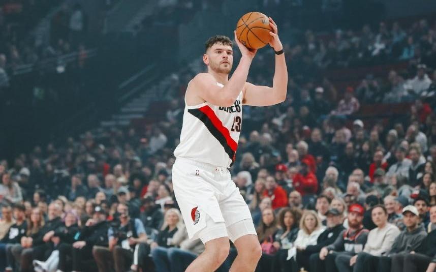 阿夫迪亚26+10+8二轮秀8记三分，马克西空砍30分，开拓者大胜76人