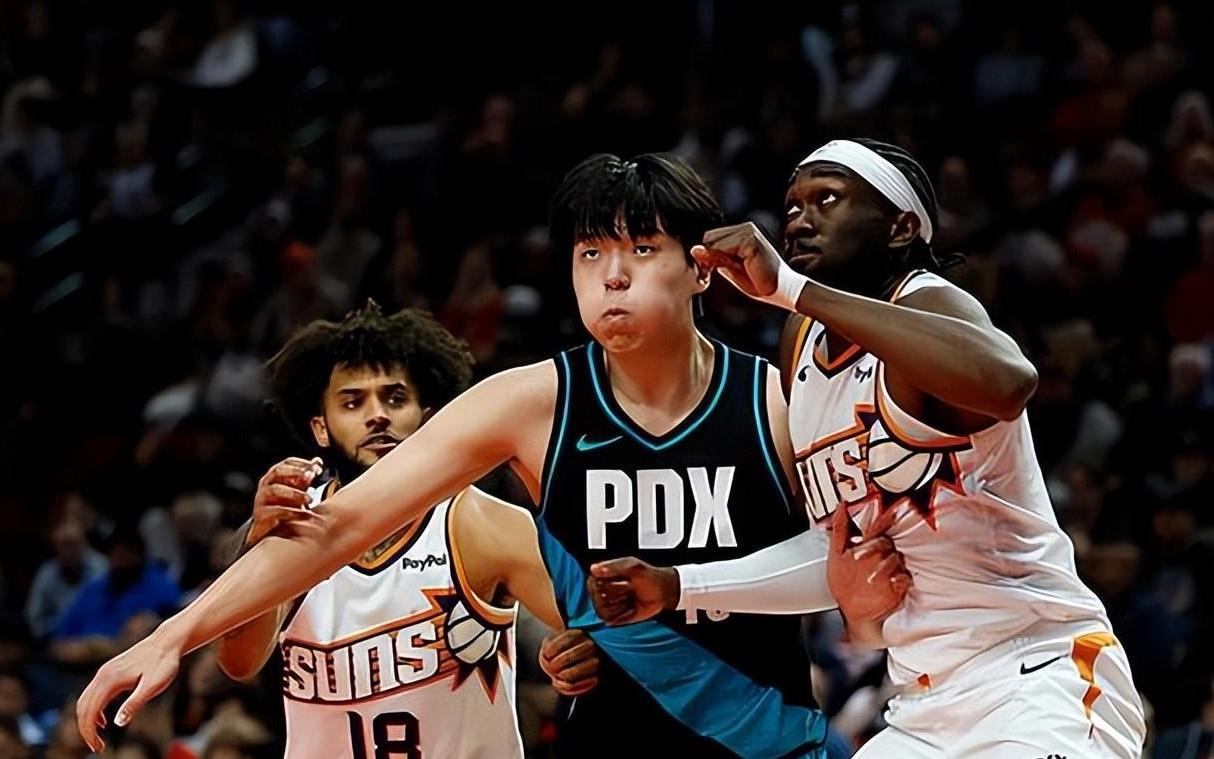 开拓者跟队记者：杨瀚森回归后进步明