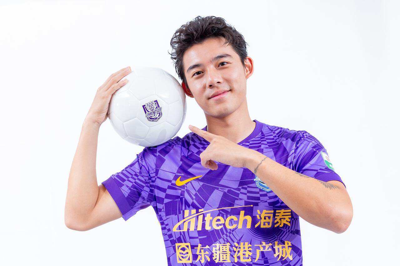 李嗣镕机会来了！巴顿受伤无缘津门虎