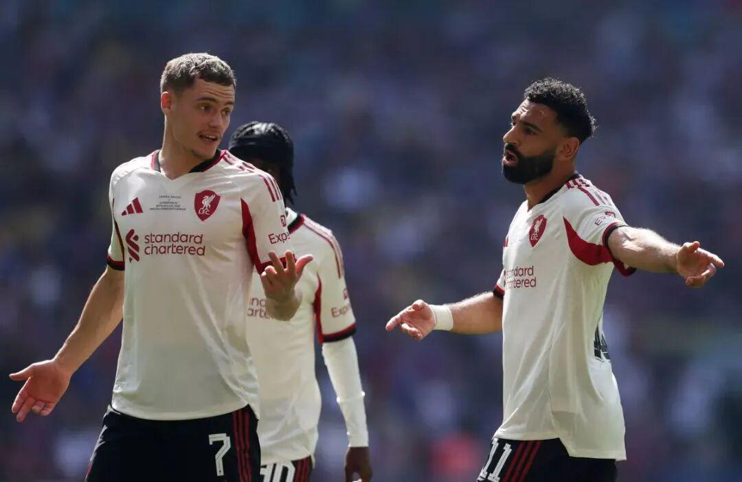 外媒揭秘利物浦内讧：萨拉赫排挤维尔茨他成更衣室公敌