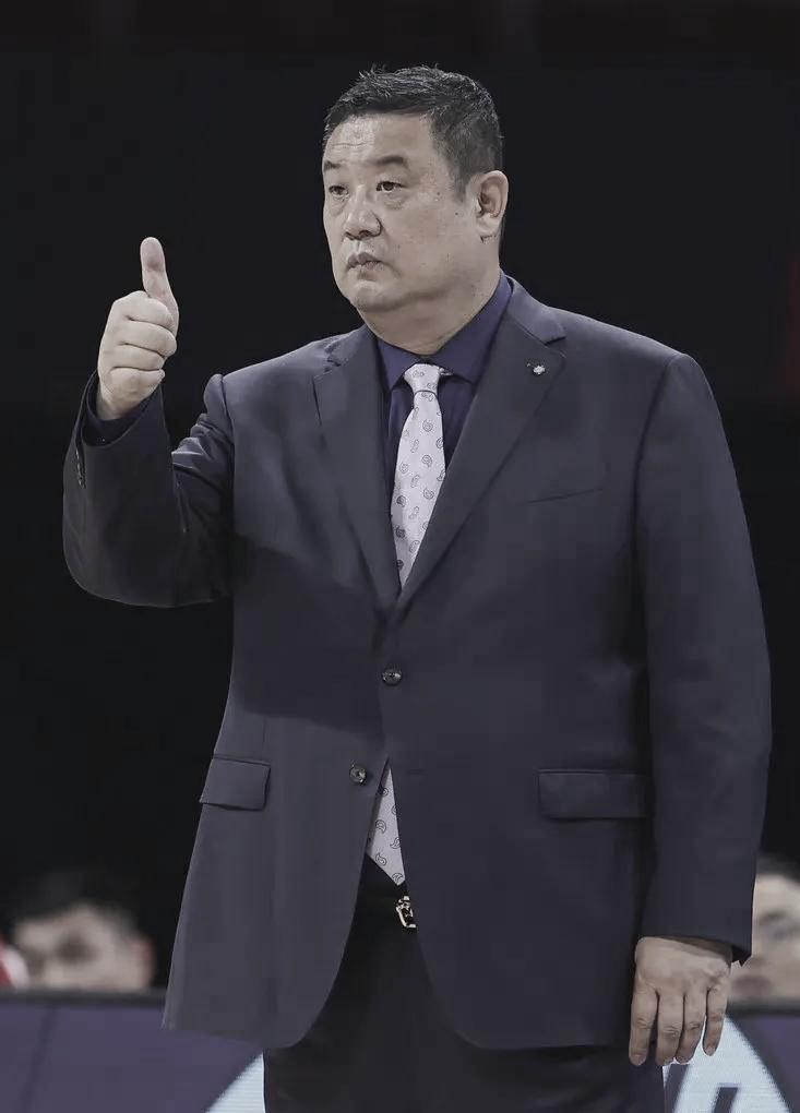 五虎将痛失一虎，杨瀚森痛别恩师，山东