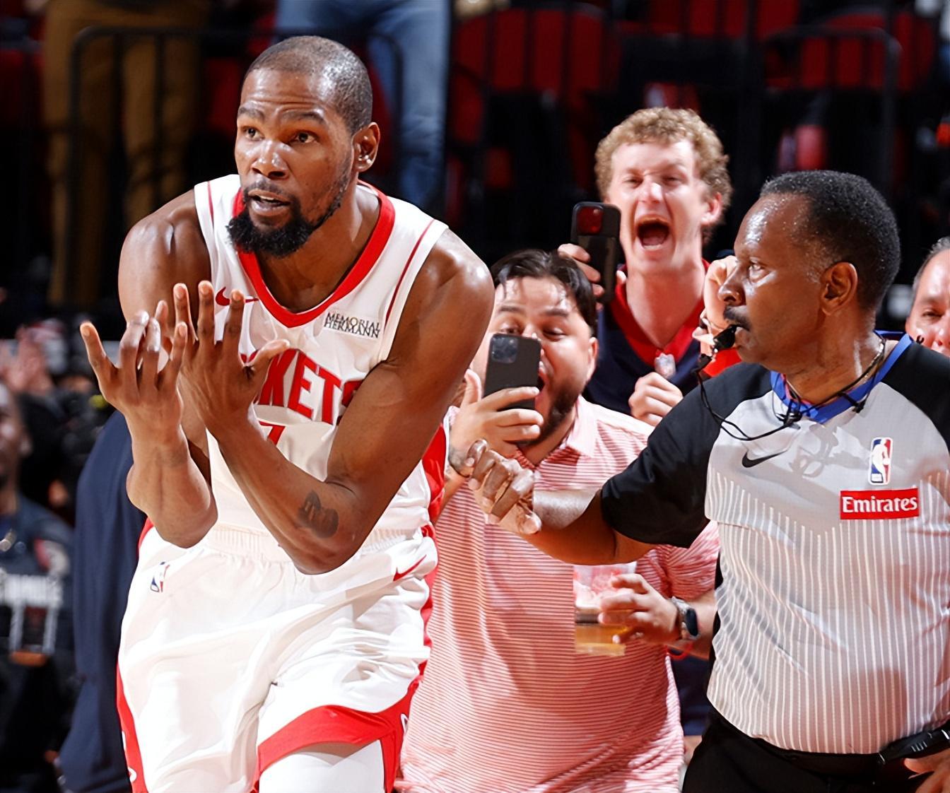 23分14助攻4断0失误！24分18板！火箭二少生涯之夜，KD超越乔丹