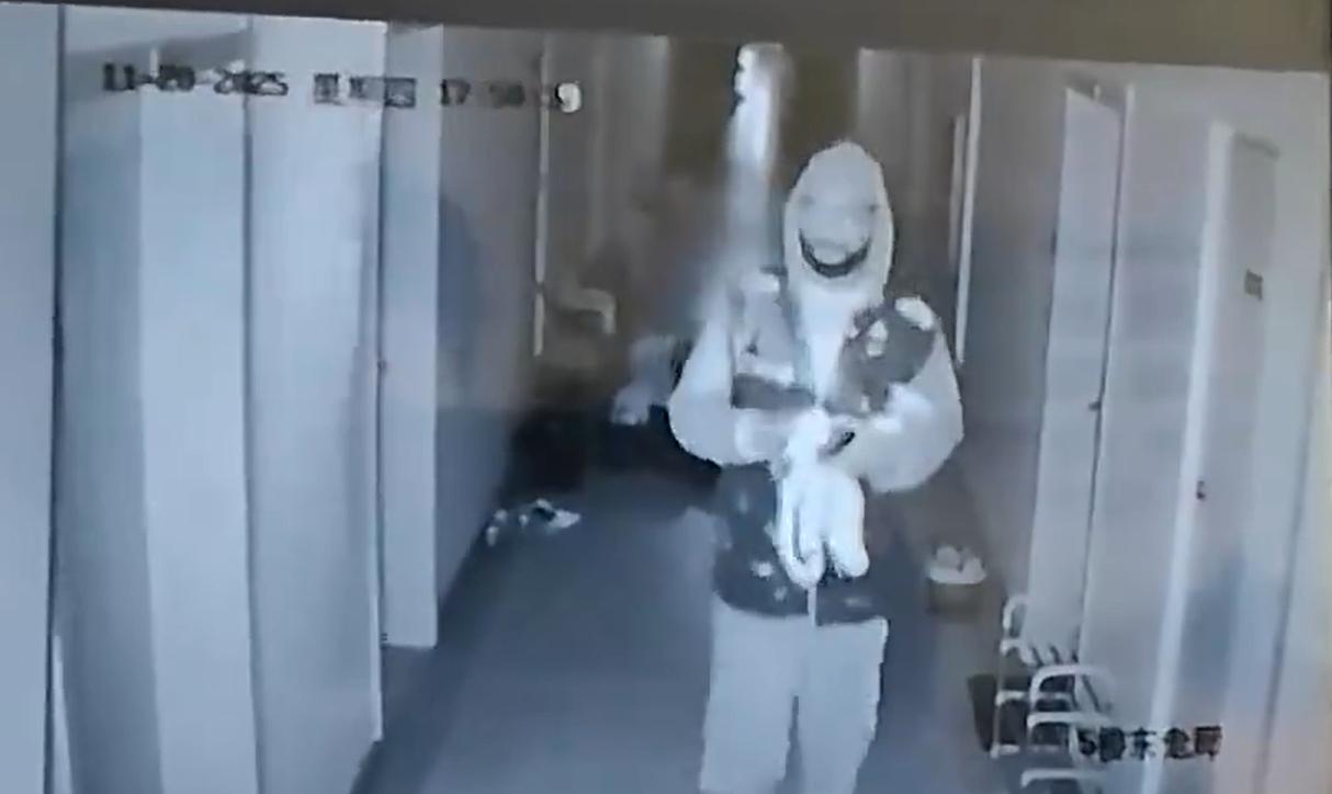 队友的球鞋都要拿青岛海牛外援兰克