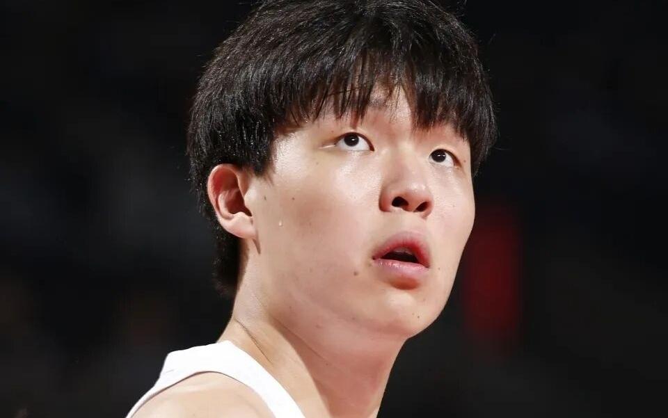 给美玉找不足！杨瀚森存在三大致命缺