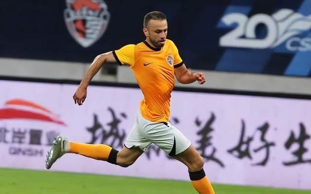 励志!35岁中超外援当选官方最佳球员:身价排外援倒数第二!