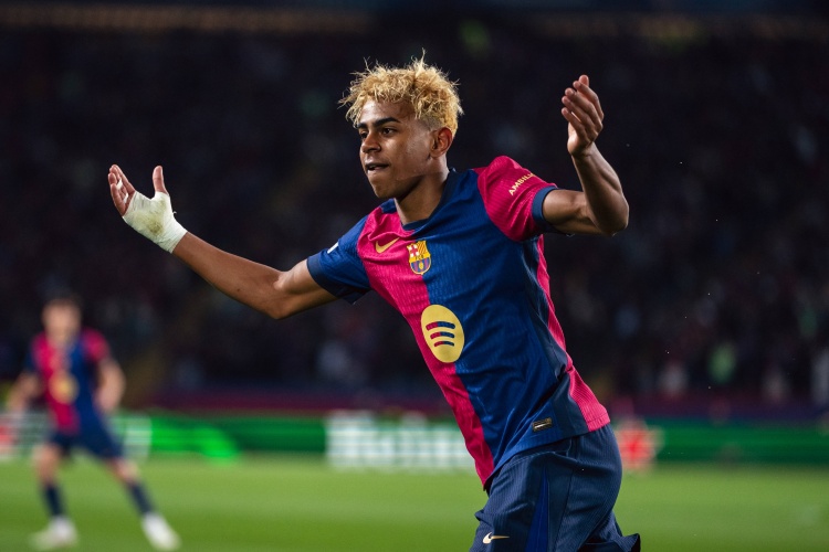 亚马尔：因喜欢梅西选择19号球衣金球奖不应取决于一场比赛