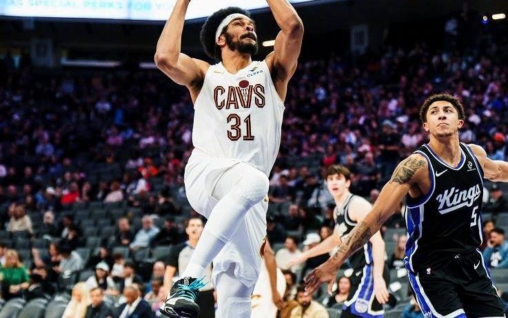 哈登首秀23+8米神35分，威少21+5+9难救主，国王不敌骑士吞12连败