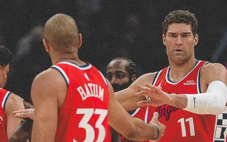 快船今日首发中有4人34+岁，NBA近9年来首队